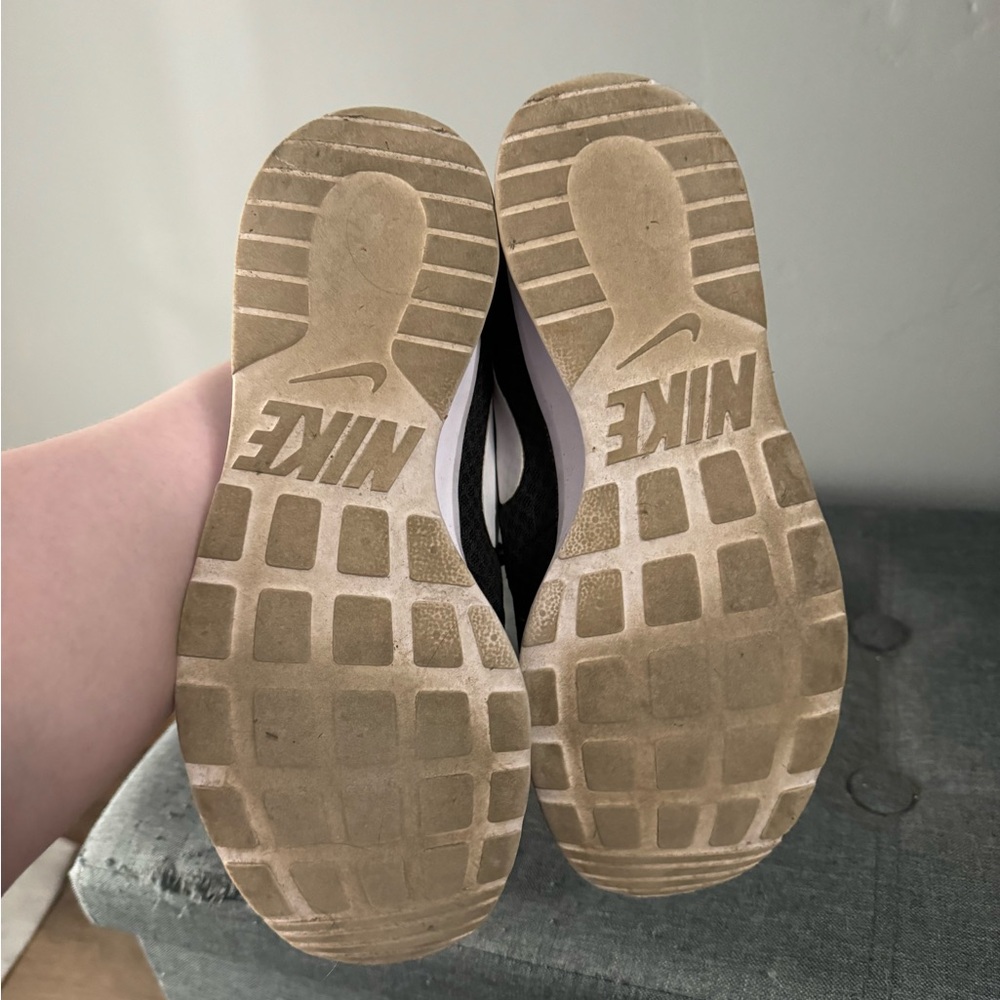 Nike Tanjun Women’s Running Shoes - Picture 7 of 11